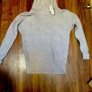 WHBM NEVER BEEN WORN AND TAGS STILL ATTACHED TO THE BEAUTIFUL SWEATER